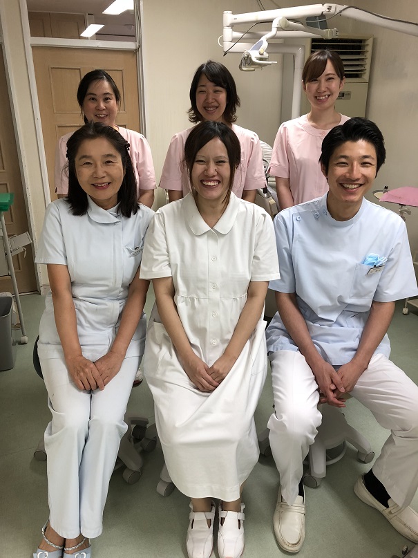 こんにちは。歯科助手の山田です。いそべ歯科診療所で5年間、アシスタントを務めさせて頂きましたが、